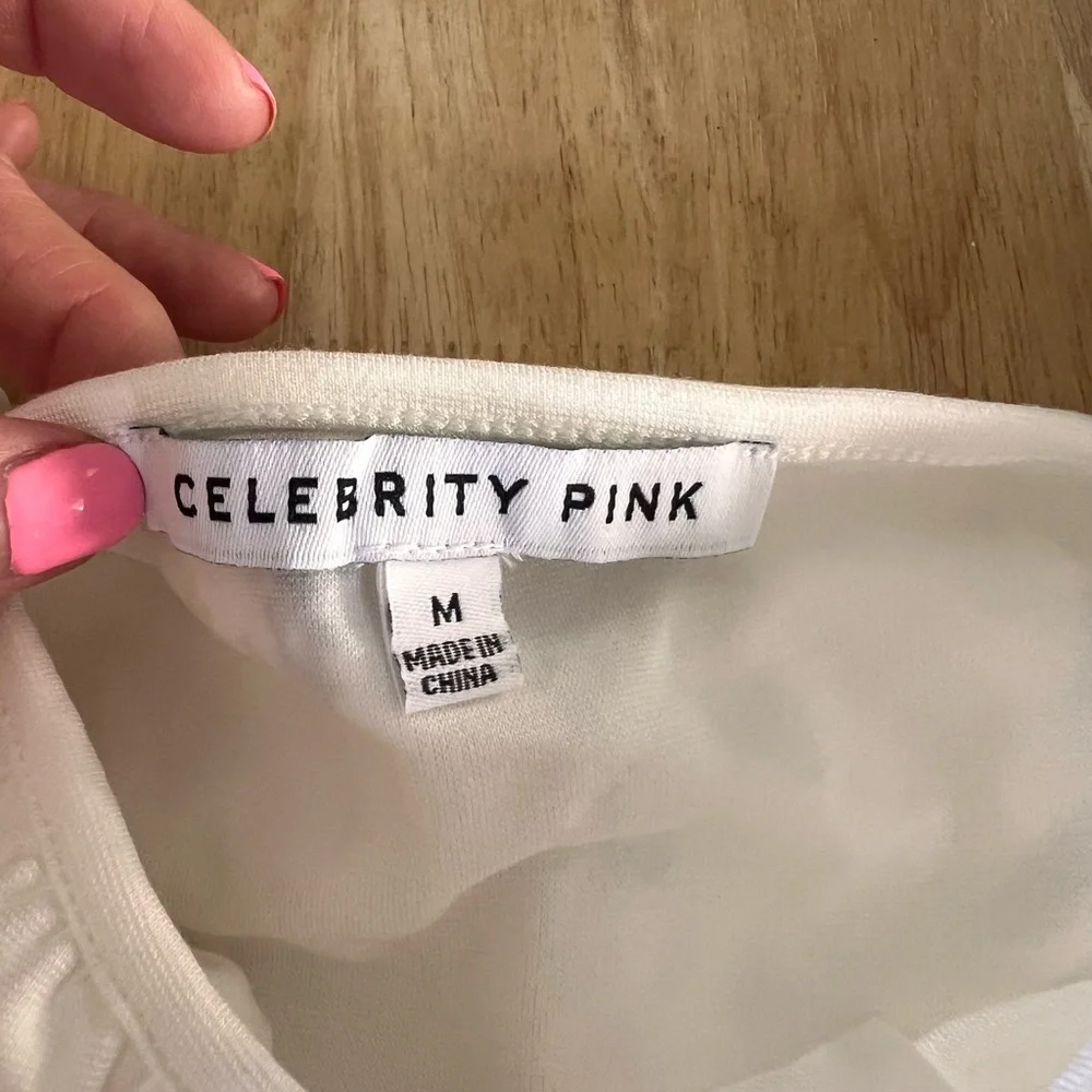 Celebrity Pink Fitted Puff Sleeve Bodysuit with tiny floral print - Picture 3 of 3